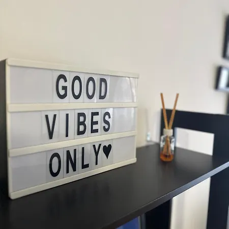 Charlie Aviv Park Belgrad