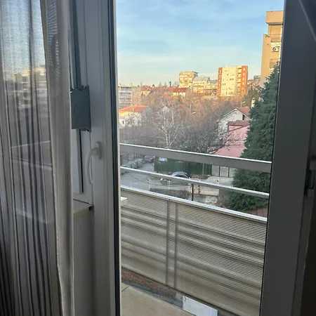 Charlie Aviv Park * Belgrad