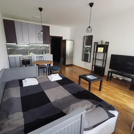 Charlie Aviv Park Apartment *